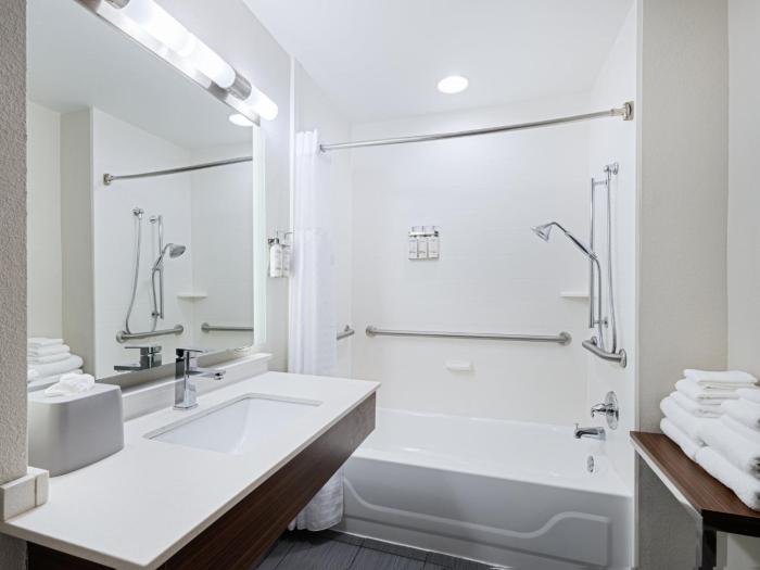 holiday inn express suites augusta west ft gordon