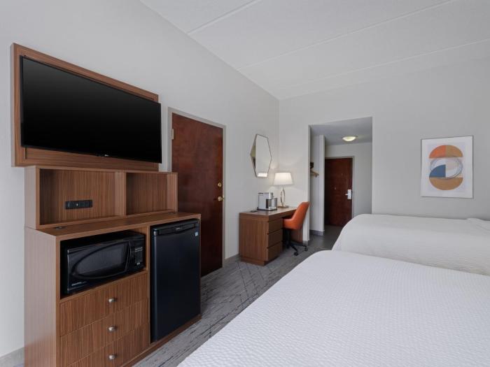 holiday inn express suites augusta west ft gordon