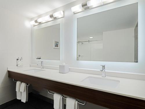 holiday inn express suites augusta west ft gordon