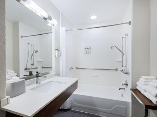 holiday inn express suites augusta west ft gordon