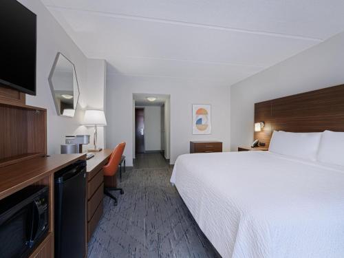 holiday inn express suites augusta west ft gordon