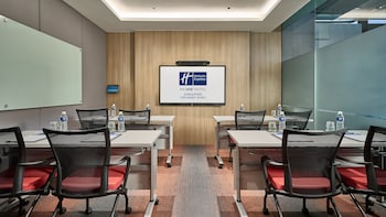 holiday inn express singapore orchard road by ihg