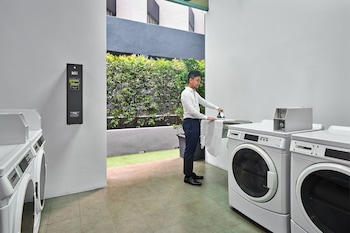 holiday inn express singapore orchard road by ihg