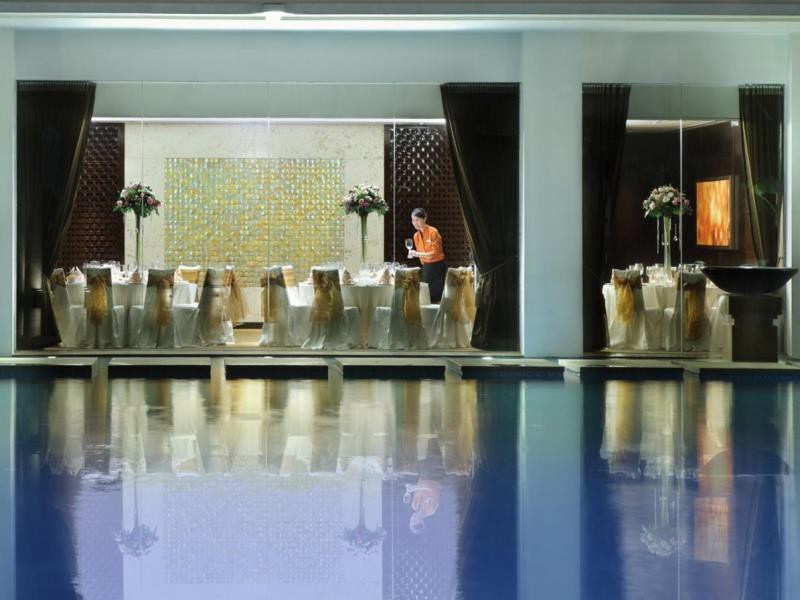 the robertson house by the crest collection