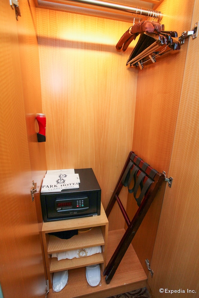 the robertson house by the crest collection