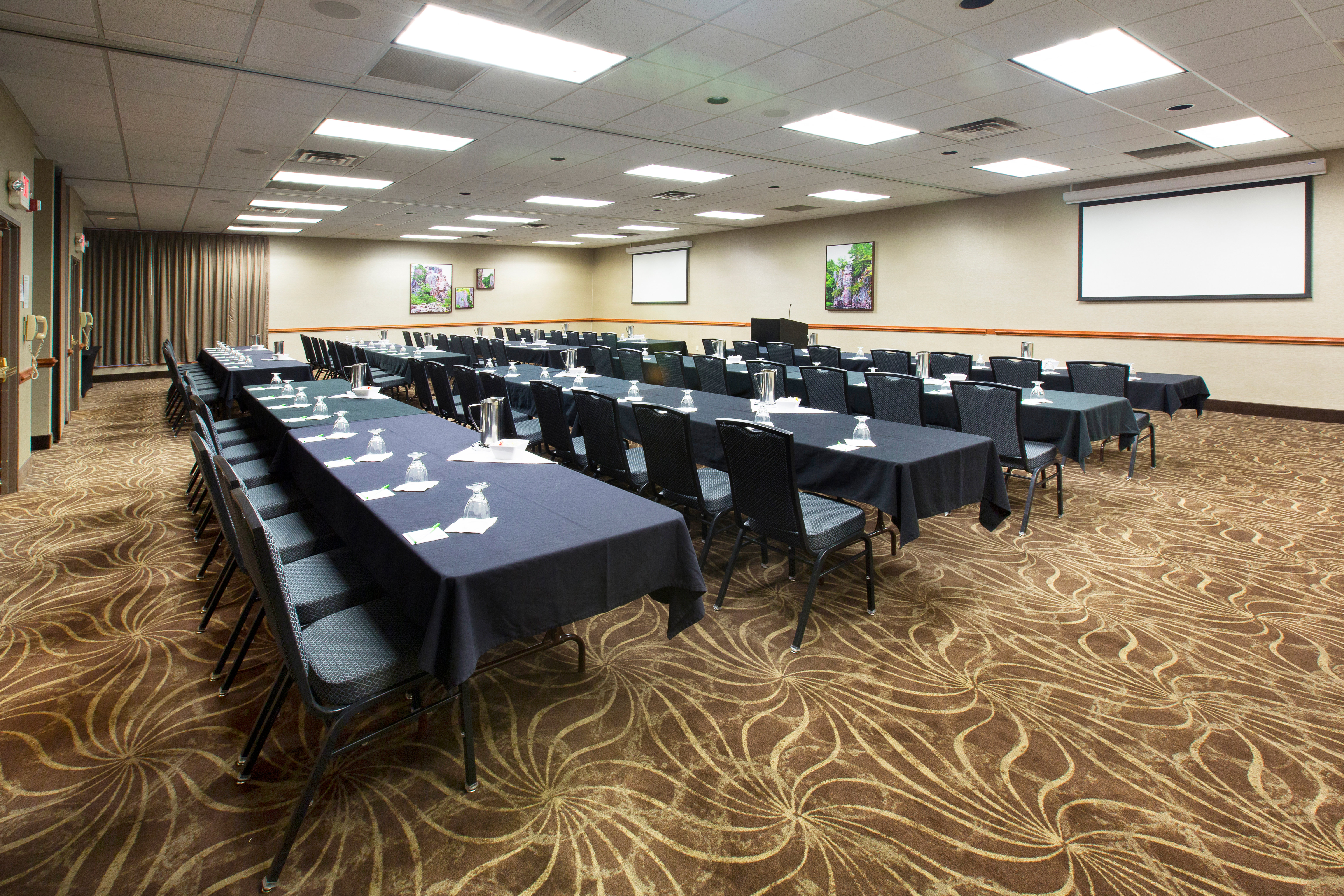 holiday inn sioux falls city centre by ihg