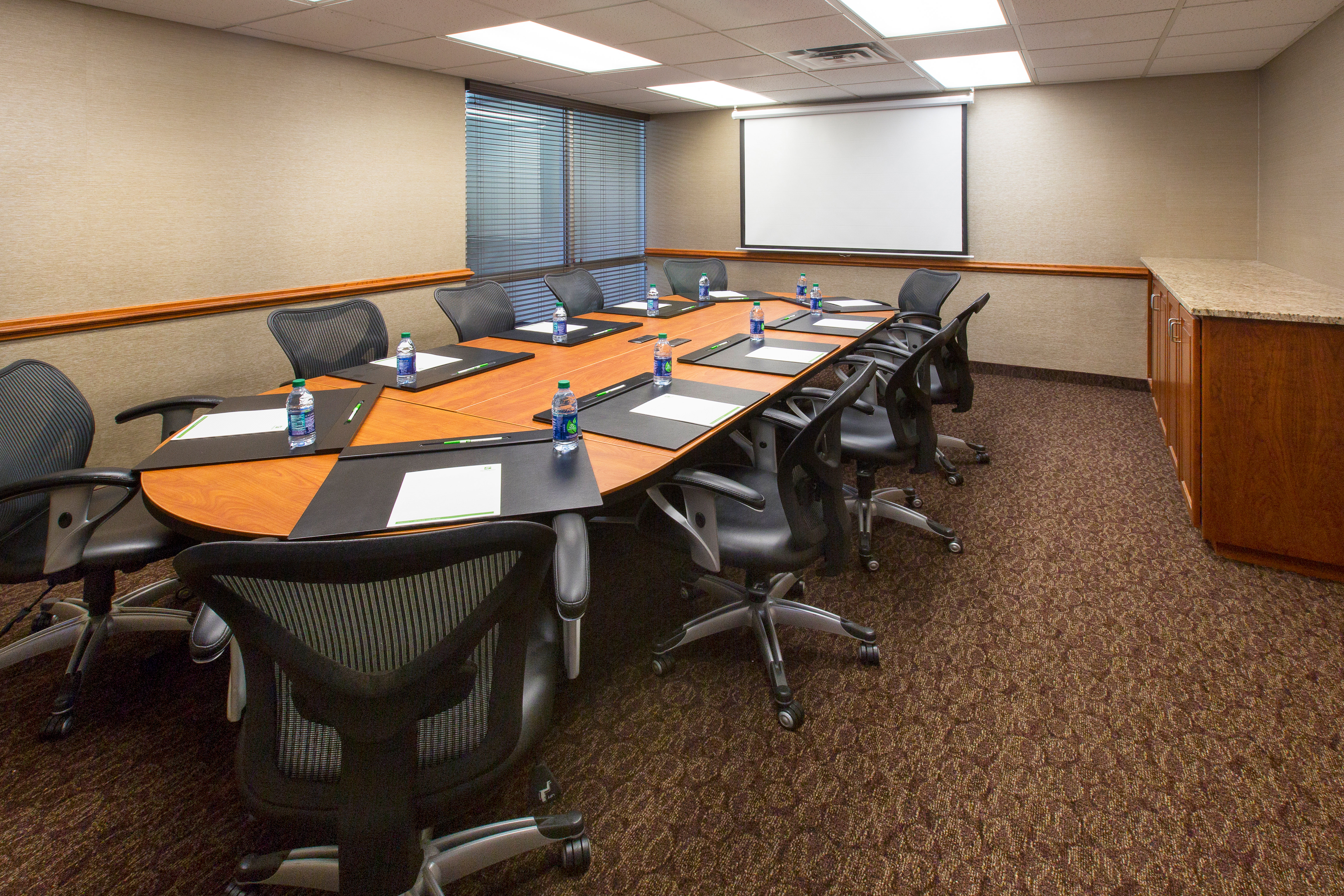holiday inn sioux falls city centre by ihg