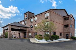 Comfort Inn & Suites Streetsboro - Kent,Aurora>>Akron,3 star