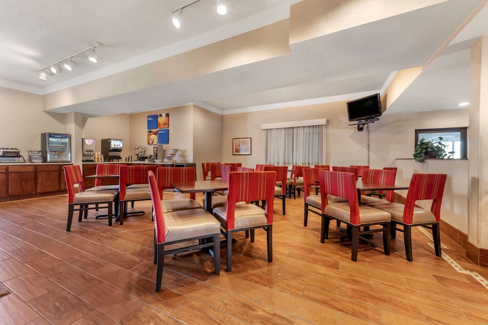 comfort inn and suites streetsboro kent
