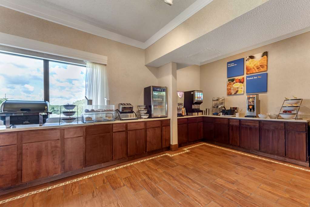 comfort inn and suites streetsboro kent