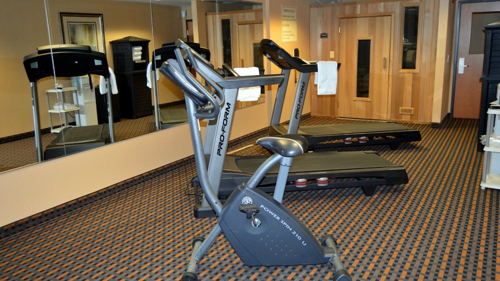 holiday inn express hotel and suites suffolk by ihg