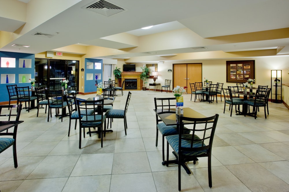 holiday inn express hotel and suites suffolk by ihg