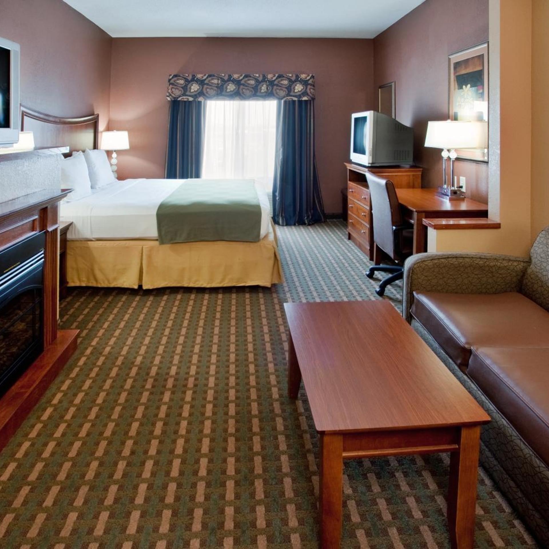 holiday inn express hotel and suites suffolk by ihg