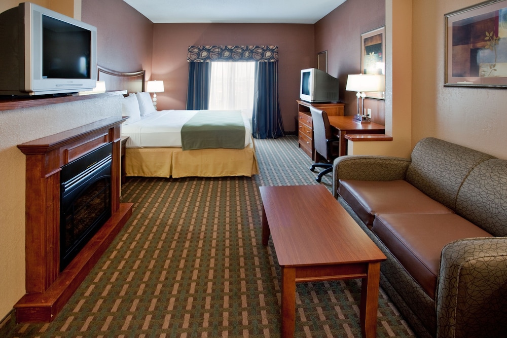 holiday inn express hotel and suites suffolk by ihg
