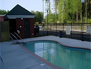 holiday inn express hotel and suites suffolk by ihg