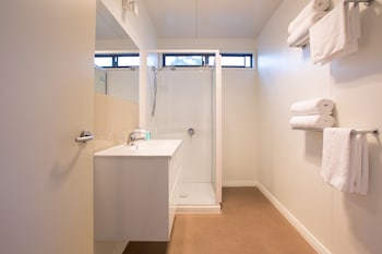 swansea beach chalets