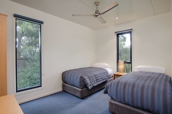 swansea beach chalets