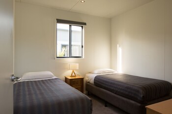 swansea beach chalets