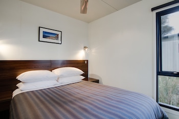 swansea beach chalets