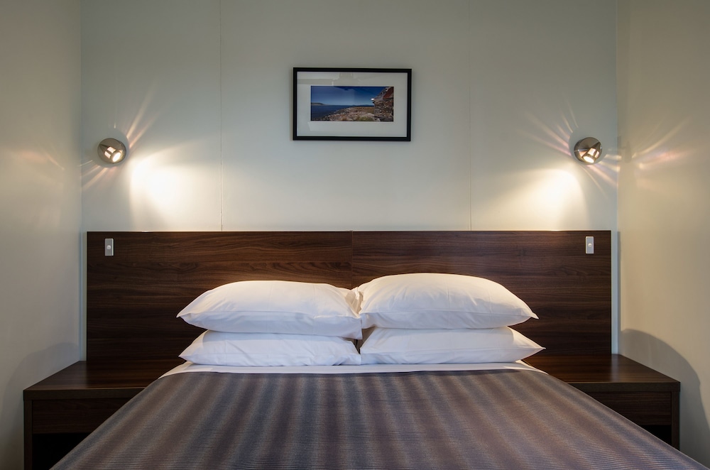 swansea beach chalets