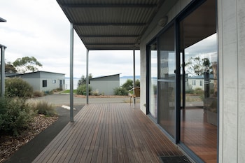 swansea beach chalets