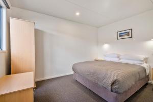 swansea beach chalets