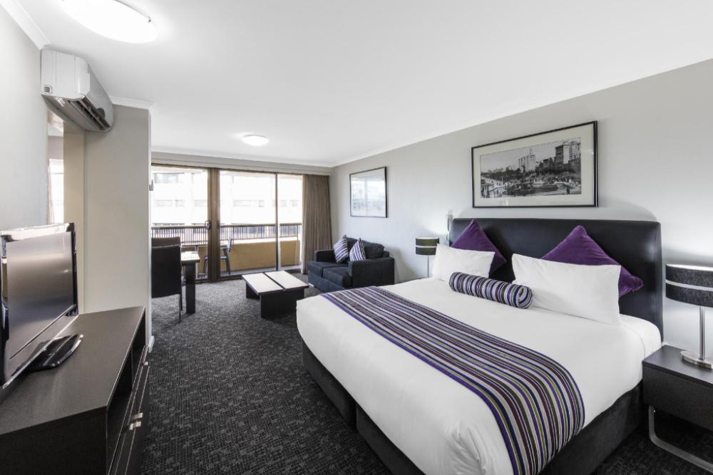 oaks sydney hyde park suites