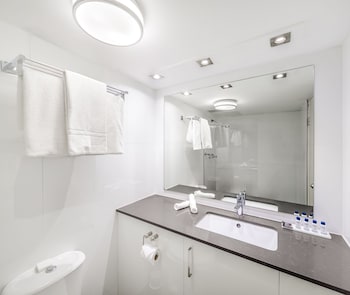 oaks sydney hyde park suites