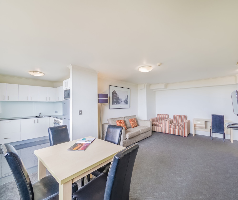 oaks sydney hyde park suites