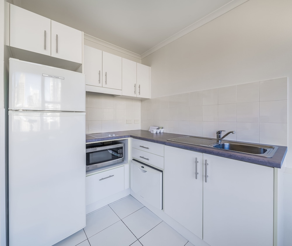 oaks sydney hyde park suites