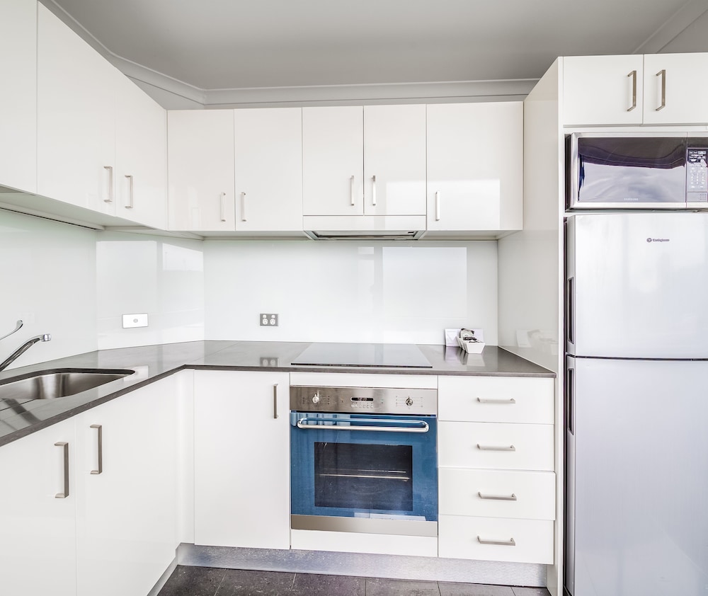 oaks sydney hyde park suites