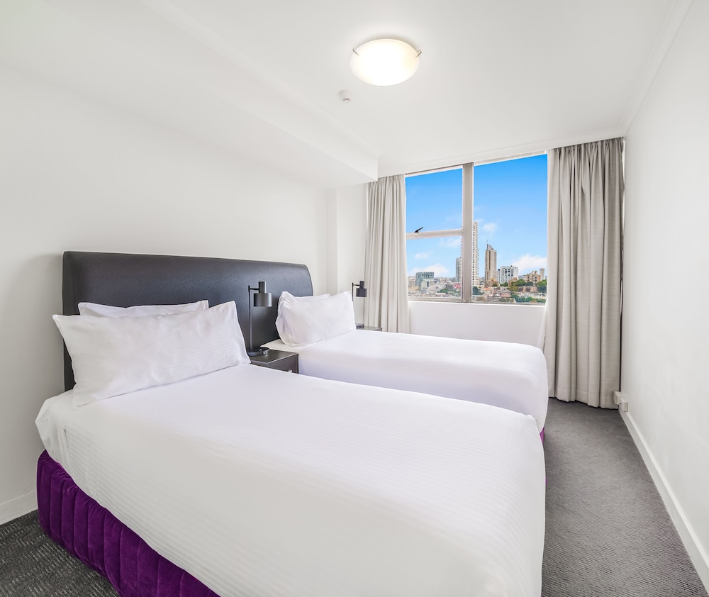 oaks sydney hyde park suites