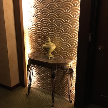 eastern beauty hotel