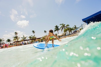 hoshino resorts risonare guam