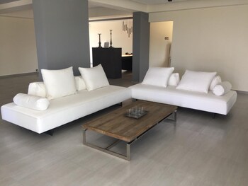 ionion beach hotel apartments and spa