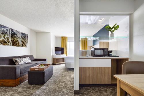 springhill suites tempe at arizona mills mall