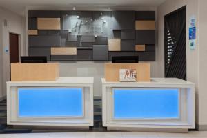 holiday inn express dothan north by ihg