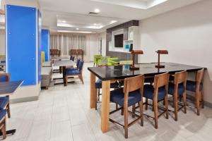 holiday inn express dothan north by ihg