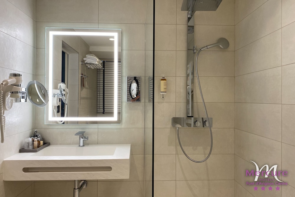 mercure pont davignon centre