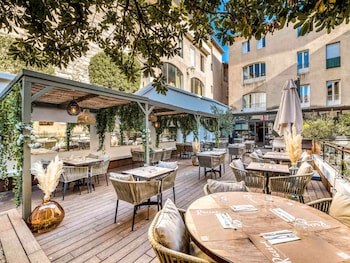 mercure pont davignon centre