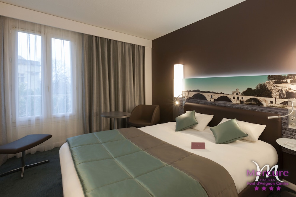 mercure pont davignon centre