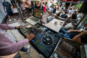 mercure pont davignon centre