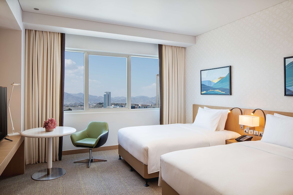 doubletree by hilton fujairah city