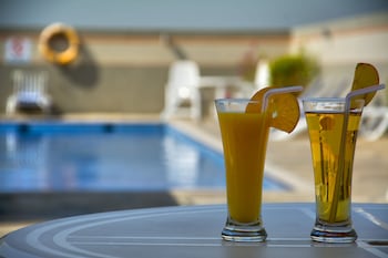 rose garden hotel apartments barsha