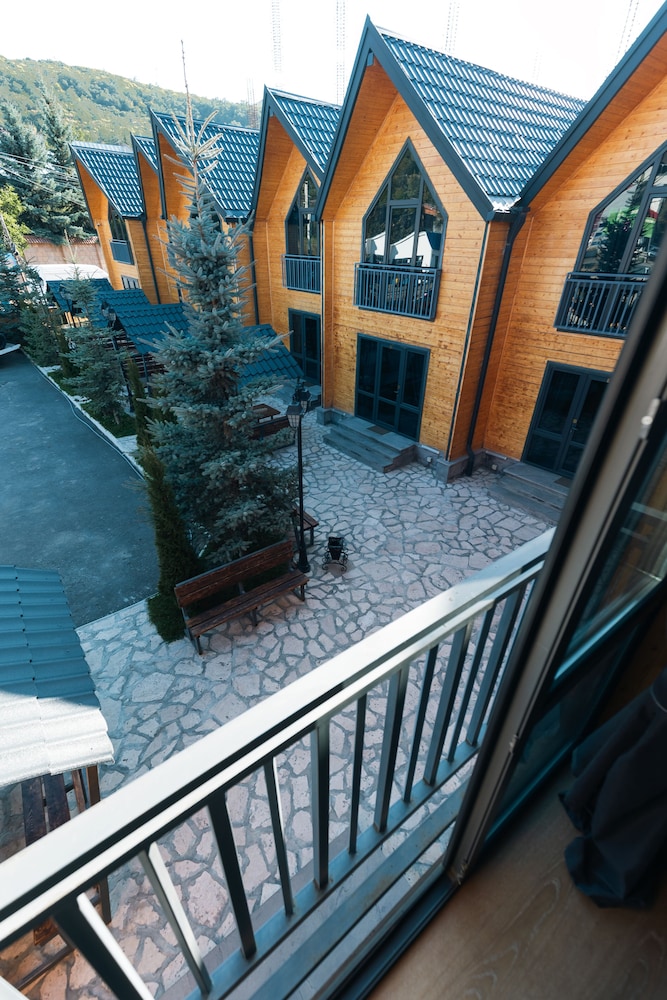 everest rest house