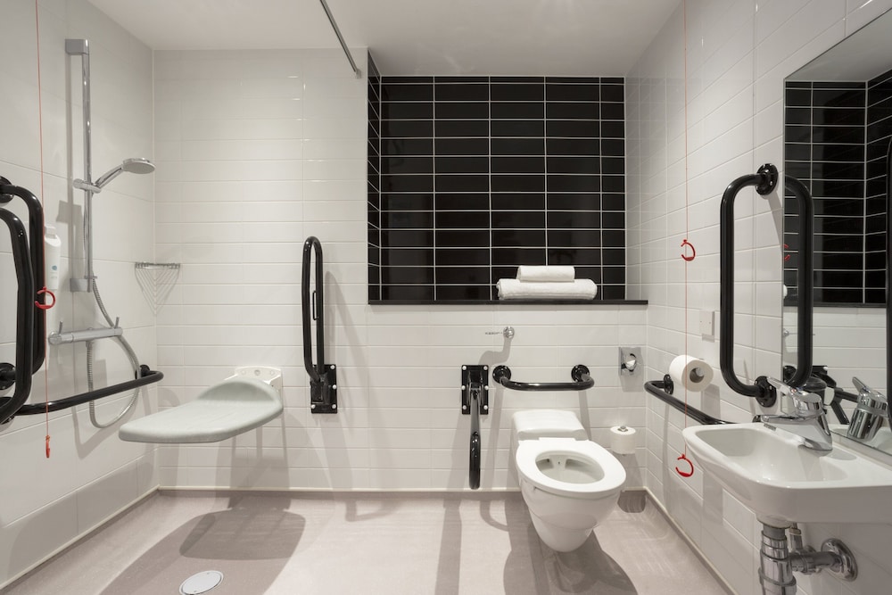 holiday inn express dunstable by ihg