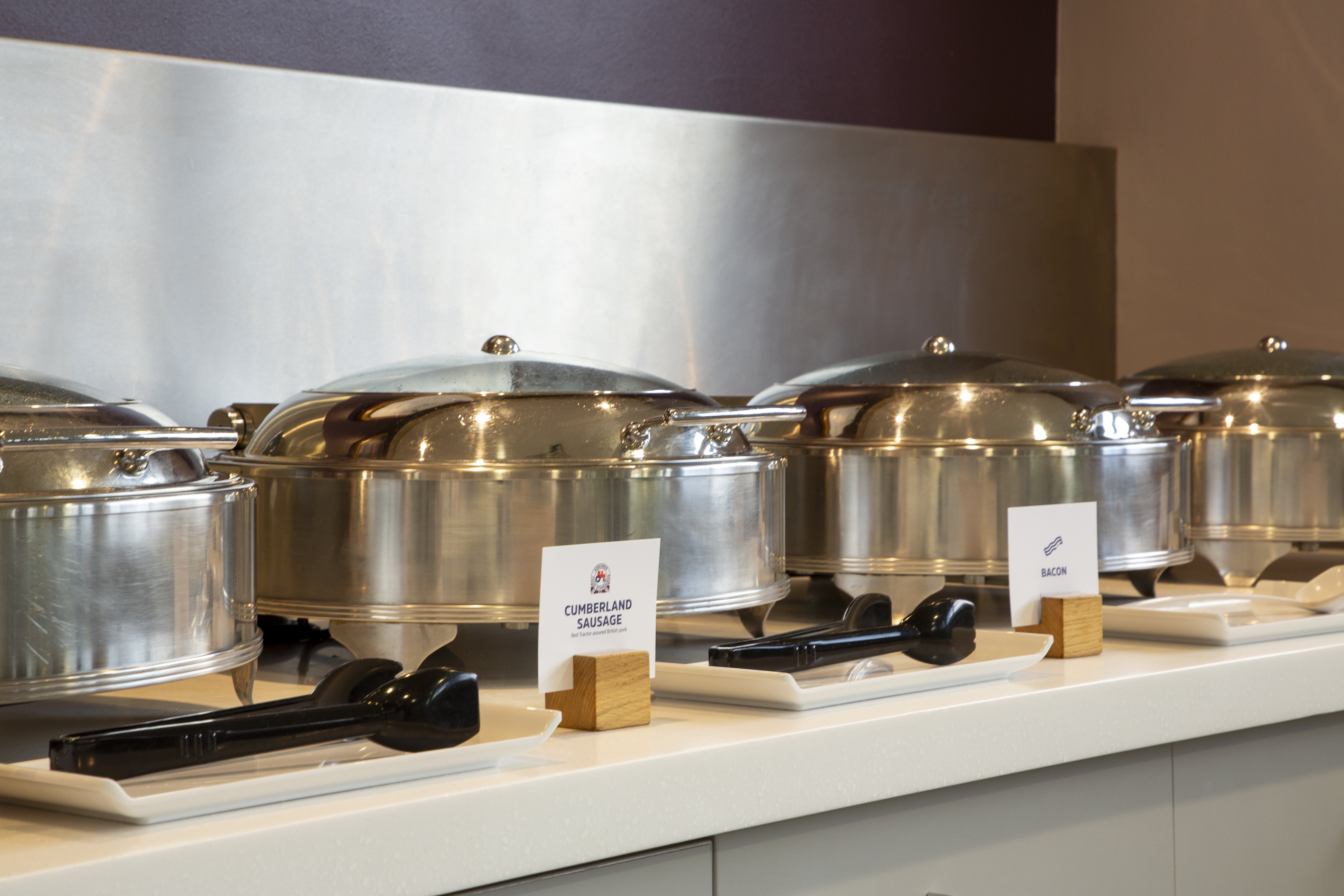 holiday inn express dunstable by ihg