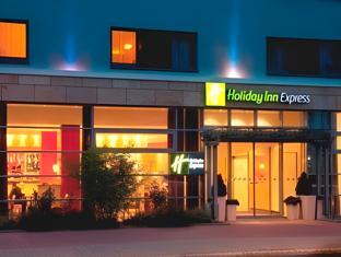 holiday inn express dunstable by ihg