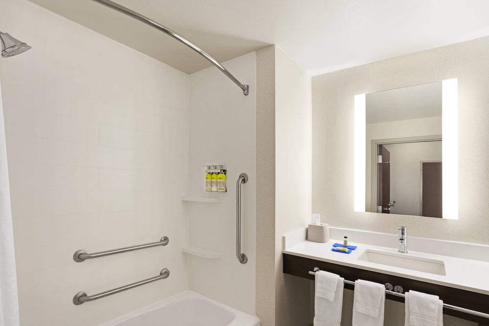 holiday inn express hotel and suites durant by ihg