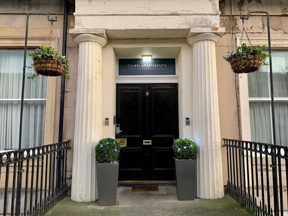 cairn hotel